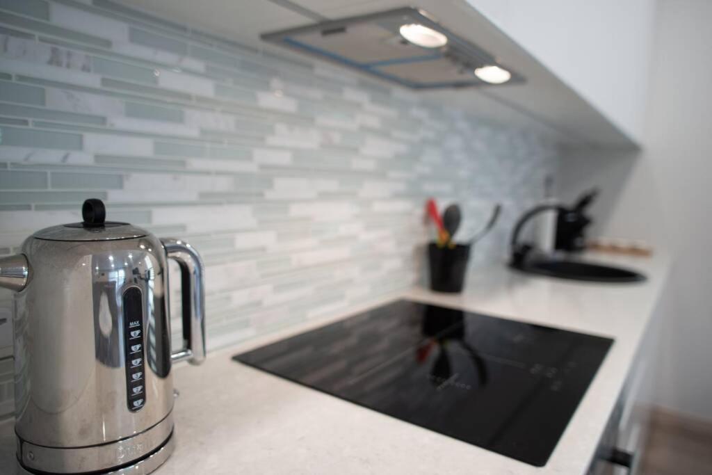 Luxurious Oak Park Apartment By Polo Apartments Каунас Экстерьер фото